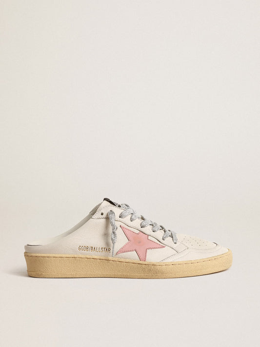 Ball Star Sabots in white nappa with an old-rose leather star