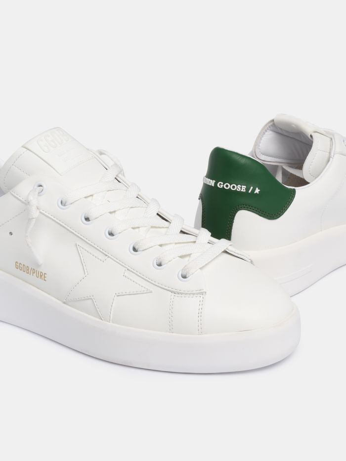 Weiße UNI Purestar-Sneaker mit grüner Fersenlasche